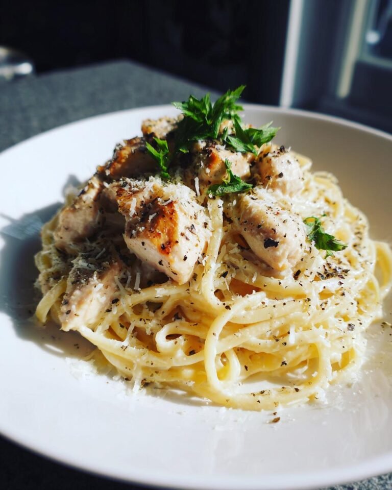 Chicken Alfredo pasta